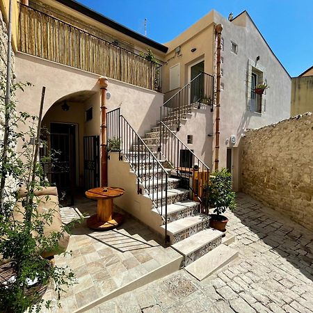 Cuturissi Ragusa Ibla Bagian luar foto