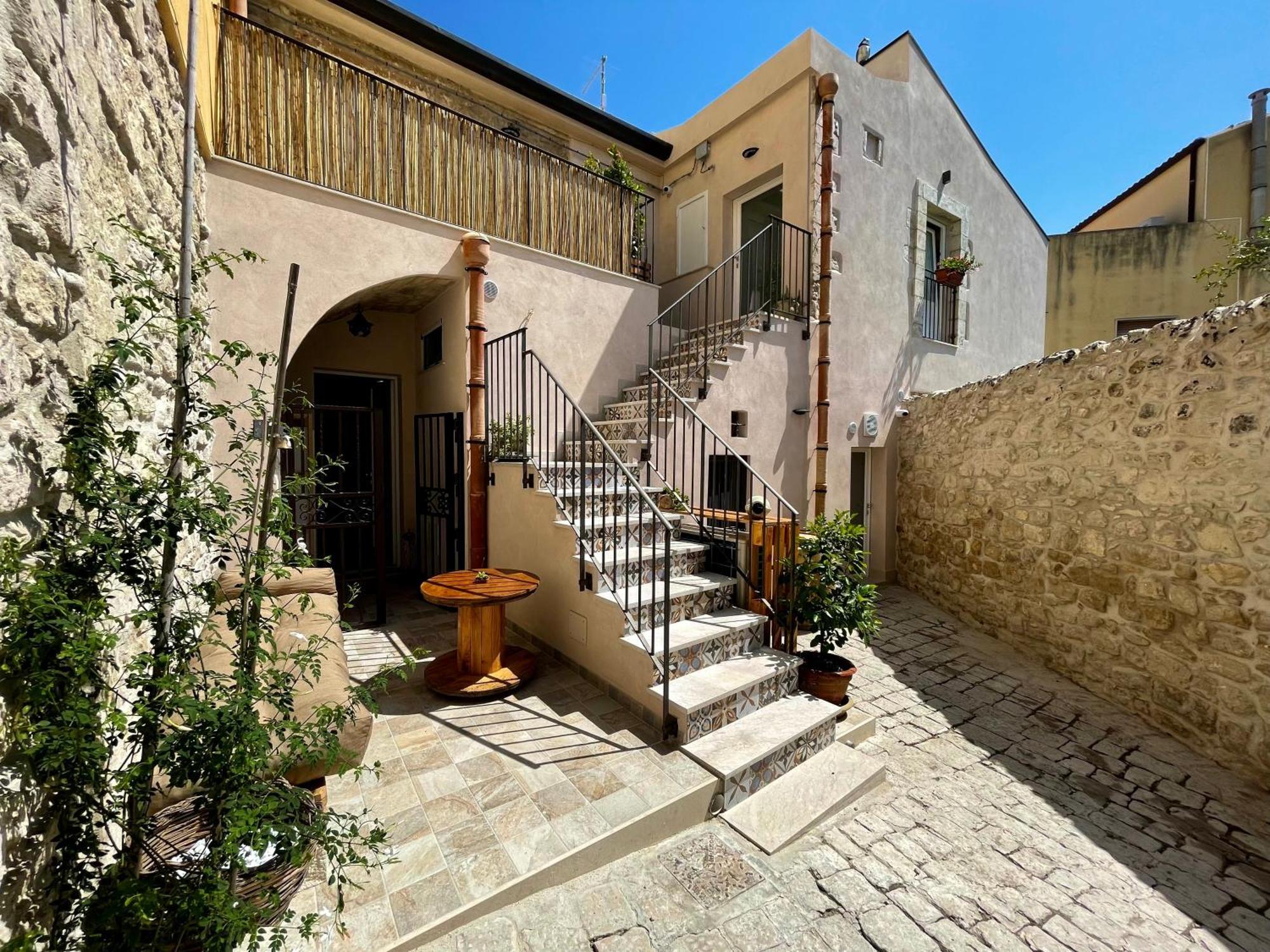 Cuturissi Ragusa Ibla Bagian luar foto